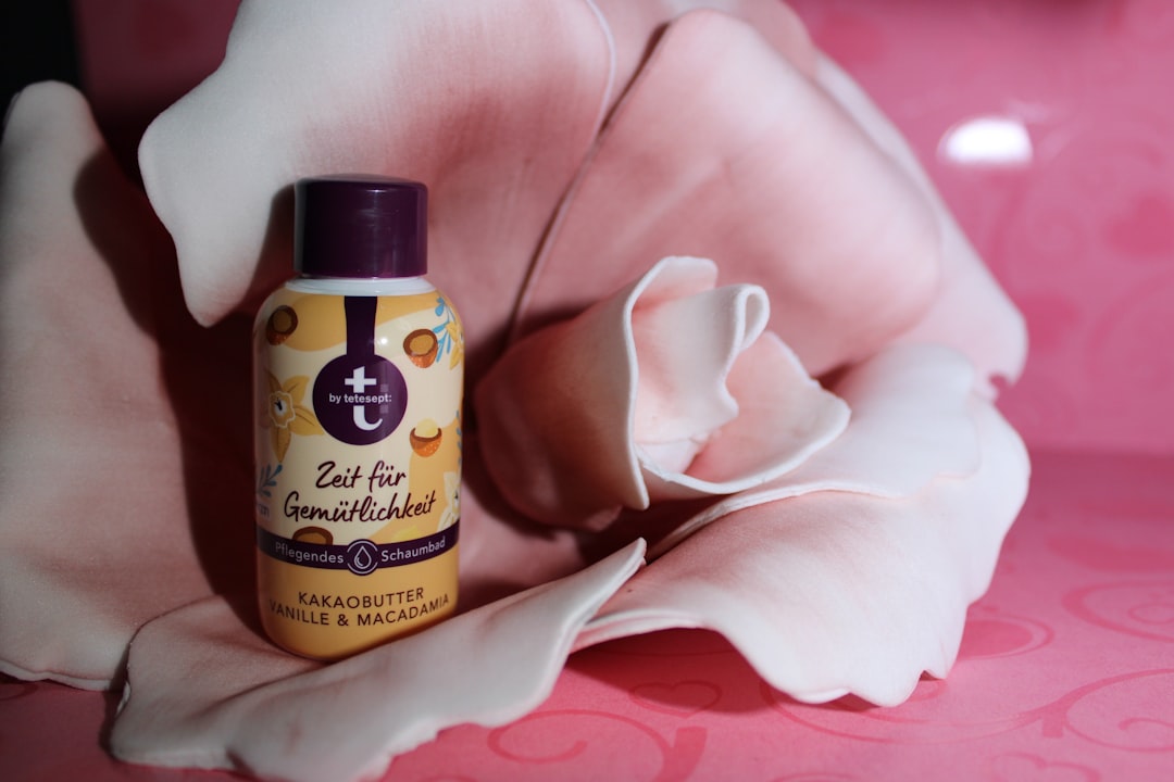 Photo self-healing nail polish